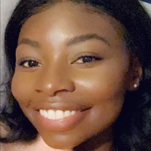 Meet your Posher, Theresa